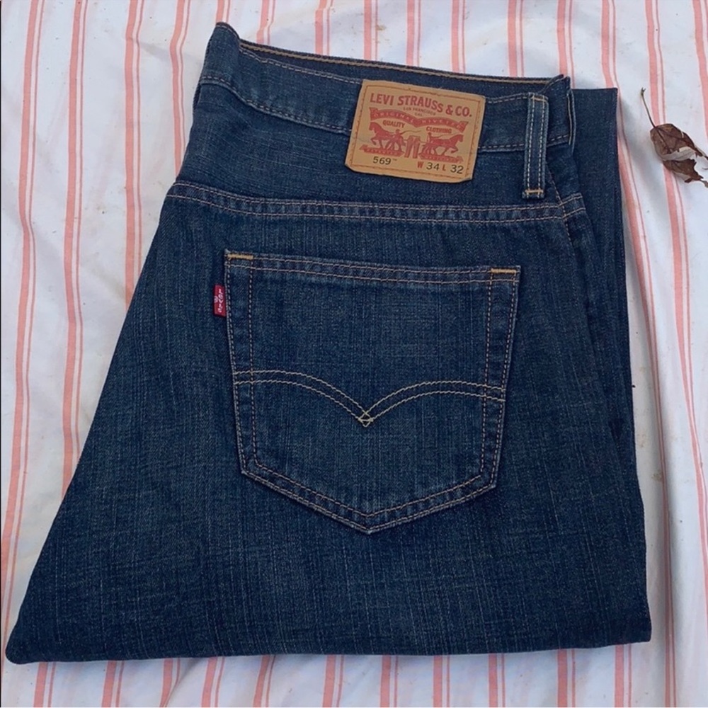 Levi's Men's Blue Jeans size 34x32 style 569